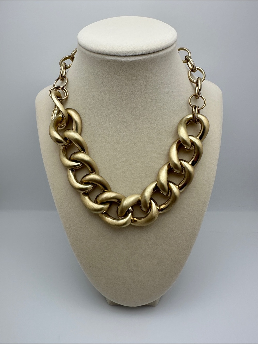 Gold Chunky Chain Statement Necklace - Women Jewelry